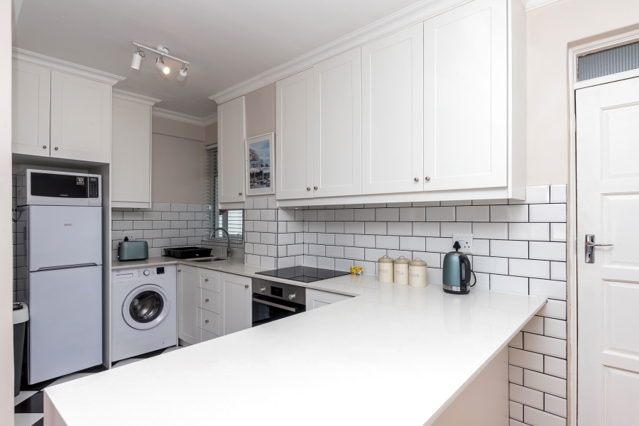 To Let 1 Bedroom Property for Rent in Rondebosch Western Cape